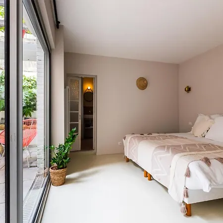 Renovated With Patio And Garage In City Center Appartement Biarritz